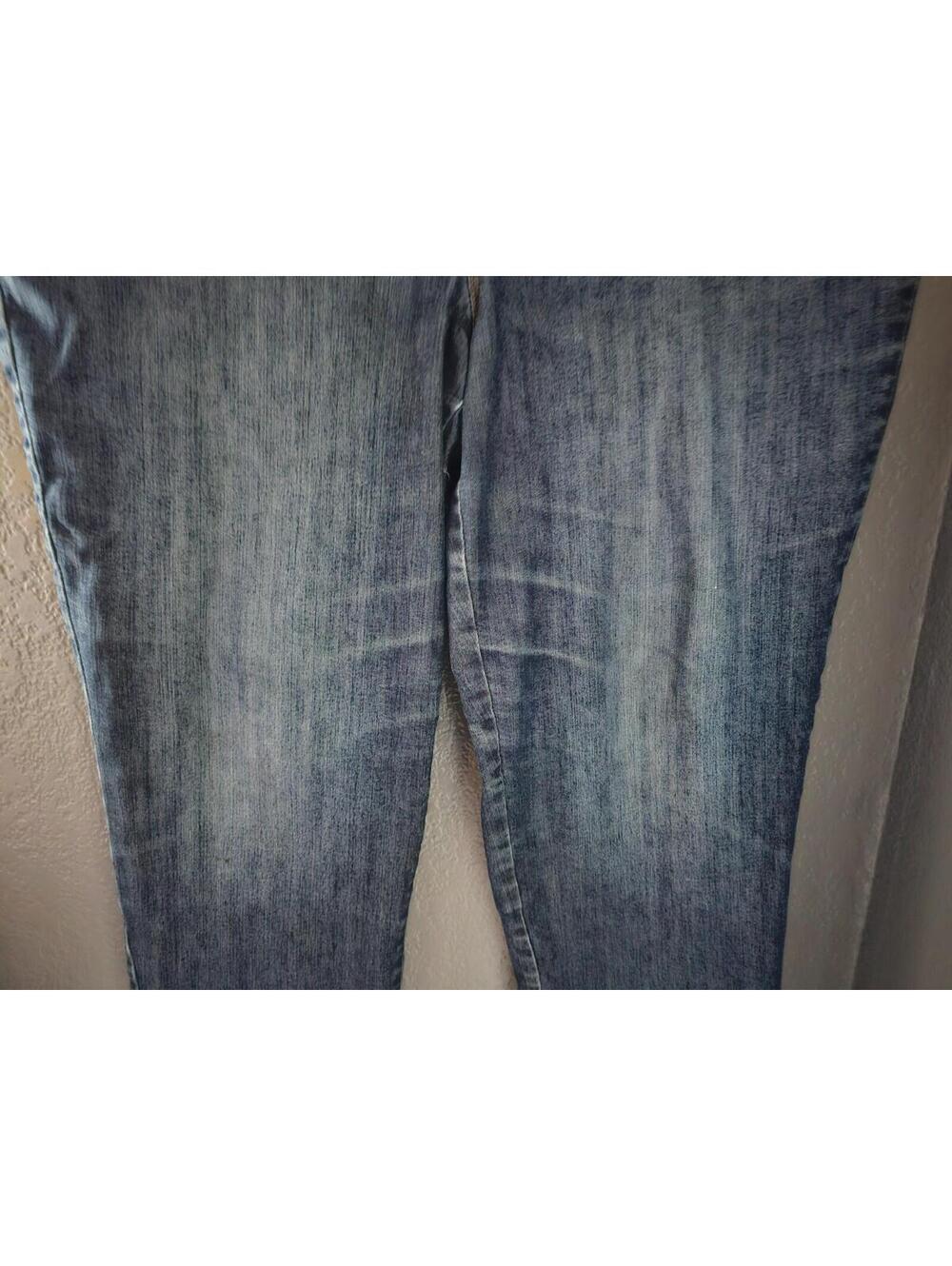 Women's Gloria Vanderbilt Amanda Denim Jeans Pants Size 18 W Blue Straight Leg - Picture 8 of 13